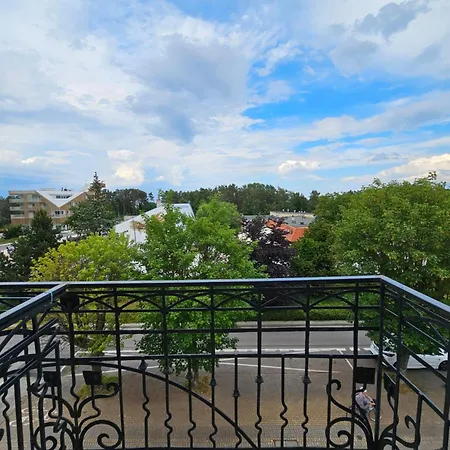 Zefir לינה וארוחת בוקר 3*